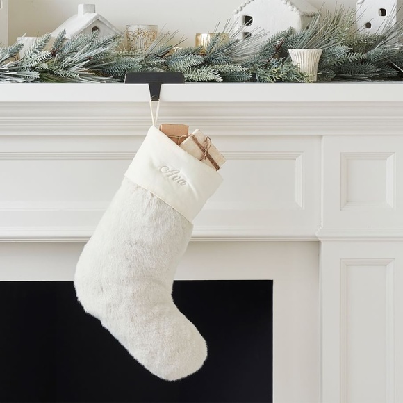 White Alpaca Socking Faux Fur - Medium - Picture 1 of 7